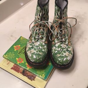 Rare Shamrock Dr. Martens Unisex